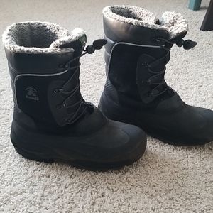 Kids Black Kamik winter boots